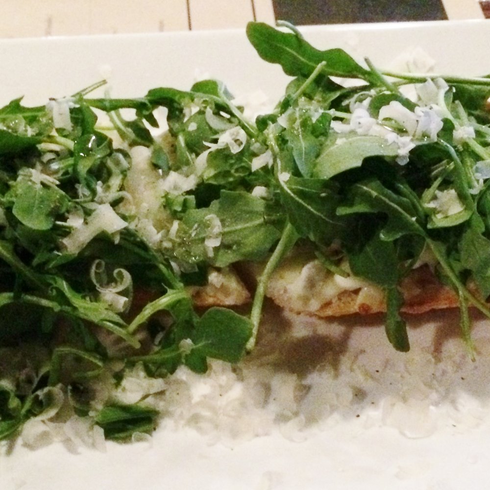Small Batch - The Cheesemonger (béchamel sauce- goat cheese - fresh mozzarella - grana padano - arugula - olive oil) - Breweries Near Me - Winston-Salem, North Carolina