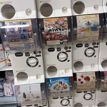 Coco Sakula Japanese Grocery Store - Gacha machines - International Grocery Near Me - Cincinnati, Ohio