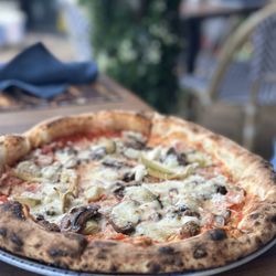 Amalfi Cucina Italiana - Pizza