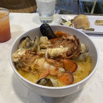 The Oyster Bar - Bouillabaisse Seafood - Bars Near Me - Stateline, Nevada