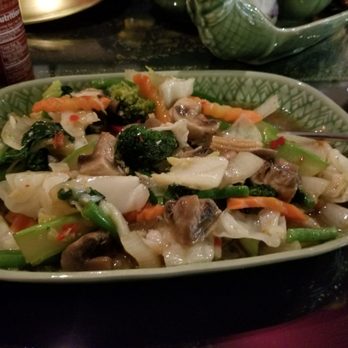 Bua Thai Restaurant - Garden stir fry - Thai Near Me - Aurora, Colorado Bua Thai Restaurant - Garden stir fry - Thai Near Me - Aurora, Colorado