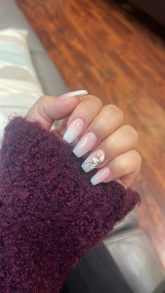 LILY NAIL & SPA Updated September 2024 27 Photos 526 Gallivan
