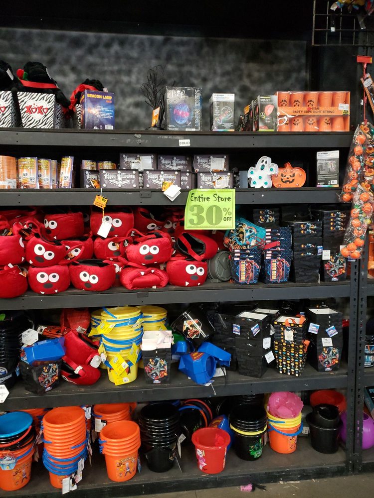 HALLOWEEN CLUB TEMP. CLOSED 159 Photos & 112 Reviews 7107