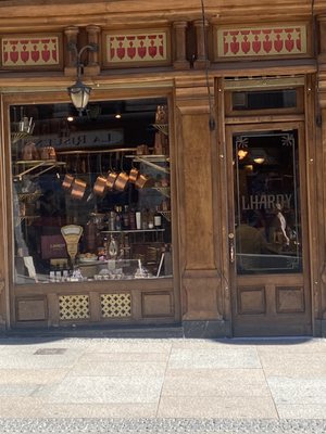Lhardy Restaurante by null