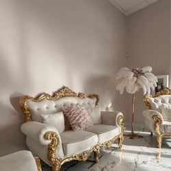 Lash Love Beauty Bar - Seating area