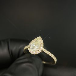 Luo M. Jewelers - Pear Engagement Ring