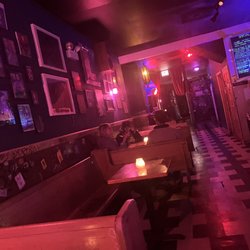 Cole's Bar - Inside