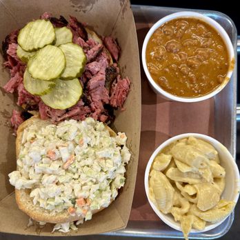 Bringles Smoking Oasis - Pastrami sandwich with coleslaw & 2 sides, the cowboy beans and the Mac & cheese. - Barbeque Near Me - Nashville, Tennessee Bringles Smoking Oasis - Pastrami sandwich with coleslaw & 2 sides, the cowboy beans and the Mac & cheese. - Barbeque Near Me - Nashville, Tennessee