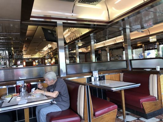 Eveready Diner by null