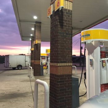 Shell - Early morning fill up - Gas Stations Near Me - Corsicana, Texas