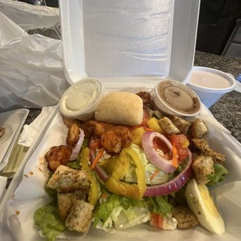 Cleveland Draft House - Black Blue Salad - Sports Bars Near Me - Clayton, North Carolina