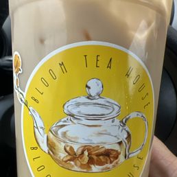 Jasmine milk tea with no Oreo cookies Jasmine milk tea with no Oreo cookies