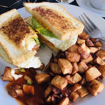 Bea Bea's - Breakfast sandwich with hash browns - Coffee & Tea Near Me - Burbank, California Bea Bea's - Breakfast sandwich with hash browns - Coffee & Tea Near Me - Burbank, California