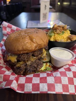 The Peak Inn by null