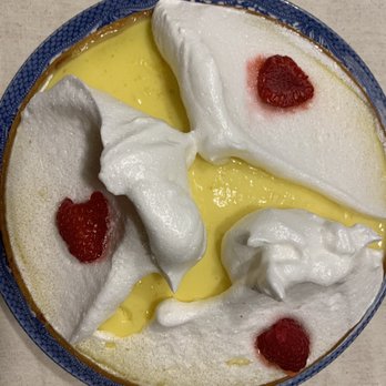 A La Folie - A lemon meringue tart. Outstanding! - Macarons Near Me - Naperville, Illinois