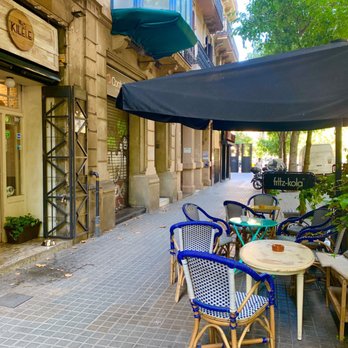 Kilele - Outside terrace seating for nice days - Breakfast & Brunch Near Me - Barcelona, B Kilele - Outside terrace seating for nice days - Breakfast & Brunch Near Me - Barcelona, B