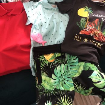 H&M - Accessories Near Me - San Diego, California