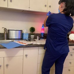 Ultraderm - California Skin Institute - Susie preparing my Botox