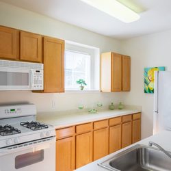Avenel at Montgomery Square - Avenel at Montgomery Square white appliances