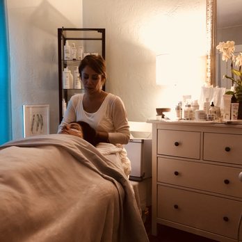 Vannaz Beauty - Skin Care Near Me - Walnut Creek, California Vannaz Beauty - Skin Care Near Me - Walnut Creek, California