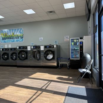 Suds and Bubbles Laundromat - Laundromat Near Me - Lincoln, Alabama Suds and Bubbles Laundromat - Laundromat Near Me - Lincoln, Alabama