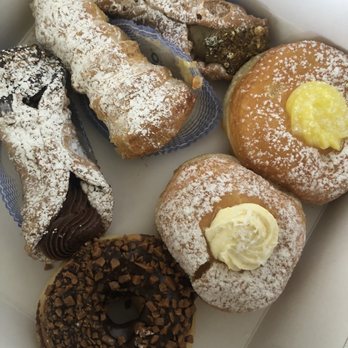 Sanremo Bakery - Canolis and donuts - Bakeries Near Me - Etobicoke, Ontario