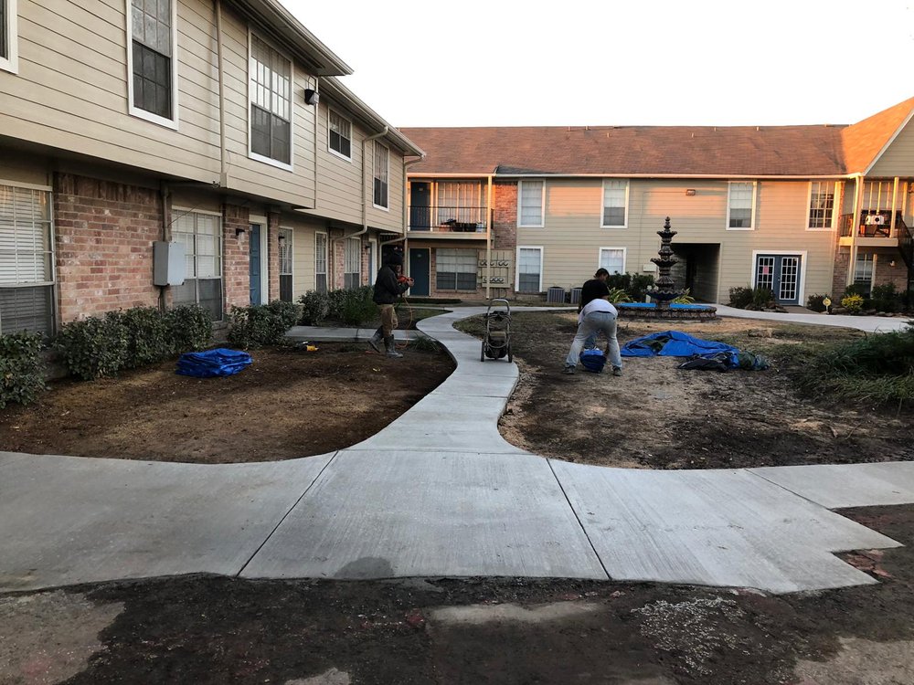 Slide of T&H General Contractor