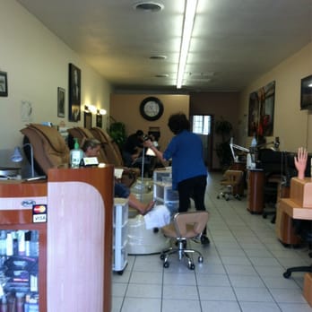 Lani's Salon - Inside Lani's Salon - Hair Salons Near Me - Anaheim, California