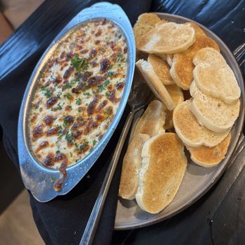 Galla Park Social - Chicken & Manchego Dip - Cocktail Bars Near Me - Columbus, Ohio Galla Park Social - Chicken & Manchego Dip - Cocktail Bars Near Me - Columbus, Ohio