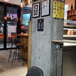 Small but very nice pizzeria with smooth jazz playing softly as you dine.