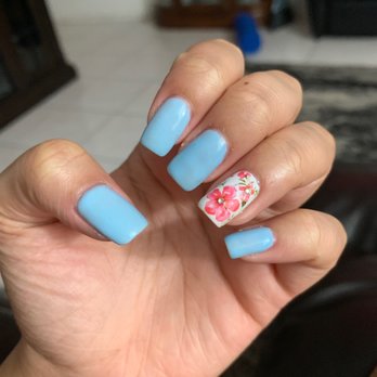 Wilmot Nails - Gel manicure with design - Nail Salons Near Me - Tucson, Arizona