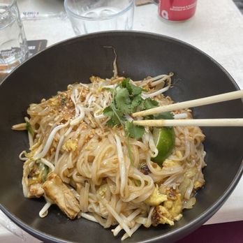 Sésame - Pad Thai - Asian Fusion Near Me - Montreal, Quebec Sésame - Pad Thai - Asian Fusion Near Me - Montreal, Quebec