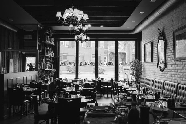 L'Gros Luxe Vieux-Longueuil by null