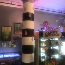 Black’s Bodega - Cool place