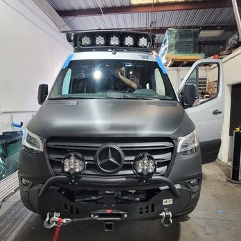 Shiny Auto Glass - Windshield Installation & Repair Near Me - Santa Clara, California Shiny Auto Glass - Windshield Installation & Repair Near Me - Santa Clara, California