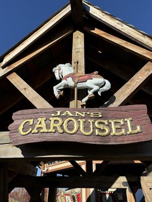 Vala's Pumpkin Patch & Apple Orchard by null