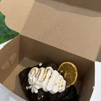 Broyé Cafe & Bakery - Bakeries Near Me - Vancouver, British Columbia Broyé Cafe & Bakery - Bakeries Near Me - Vancouver, British Columbia