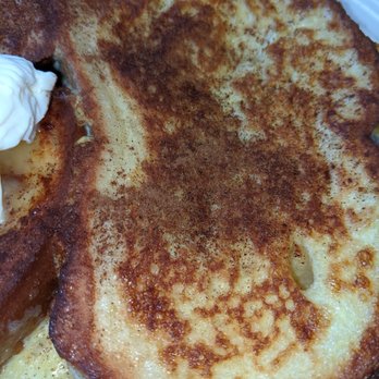 Bob & Edith's Diner - French toast - good, but I prefer powdered sugar on the top - American Near Me - Arlington, Virginia