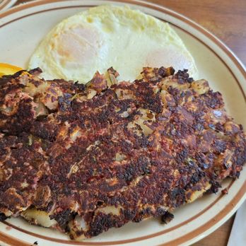 Linda's Seabreeze Cafe - Corned beef hash - Breakfast & Brunch Near Me - Santa Cruz, California Linda's Seabreeze Cafe - Corned beef hash - Breakfast & Brunch Near Me - Santa Cruz, California