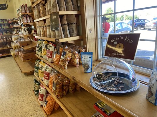Rise'n Roll Bakery & Deli - Middlebury by null