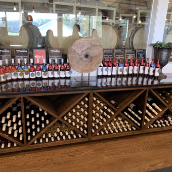 Greenhill Vineyards - Wineries Near Me - Middleburg, Virginia Greenhill Vineyards - Wineries Near Me - Middleburg, Virginia