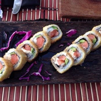 Asia de Cuba - Hot Philadelphia roll - Pubs Near Me - Buenos Aires, C Asia de Cuba - Hot Philadelphia roll - Pubs Near Me - Buenos Aires, C