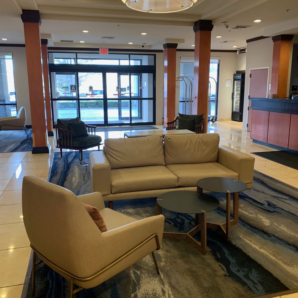 Fairfield by Marriott Inn & Suites Tehachapi - Front Lobby - Hotels Near Me - Tehachapi, California Fairfield by Marriott Inn & Suites Tehachapi - Front Lobby - Hotels Near Me - Tehachapi, California