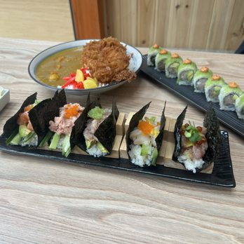 Oni Kuma - Chicken katsu curry, combo c, dynamite roll - Izakaya Near Me - Mill Valley, California