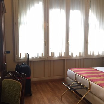 Hotel Continental Genova - Room our first night - Hotels & Travel Near Me - Genova, GE