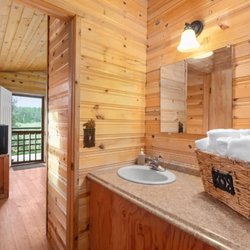 Summit Mountain Lodge