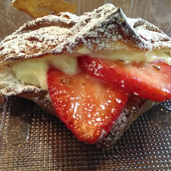 Cream Pan - Strawberry Croissant, $1.40 including tax - Bakeries Near Me - Tustin, California