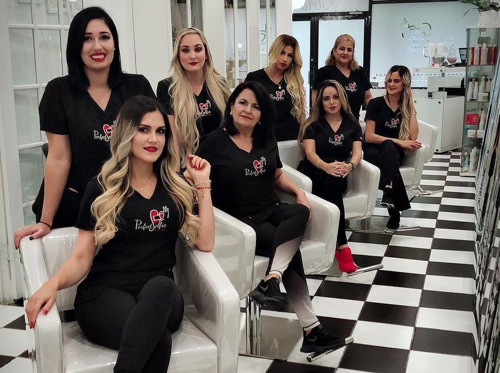 Perfect Selfie Beauty Bar Logo