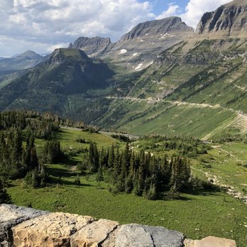 Red Bus Tours - Near Logan Pass - Bus Tours Near Me