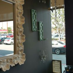 Vienna Hair Lounge - Beautiful studio love the decor!